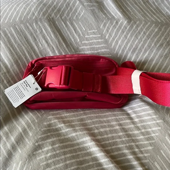lululemon athletica hot pink everywhere belt Bag, NWT. - Picture 4 of 6